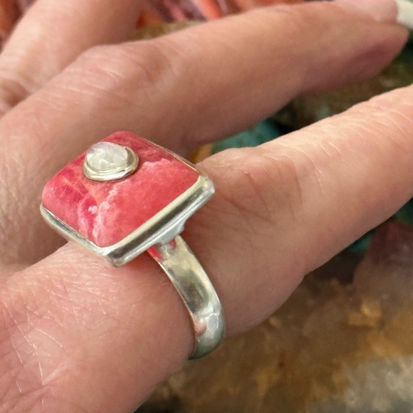 Rhodochrosite moonstone Sterling Silver adjustables ring - Picture 5 of 10